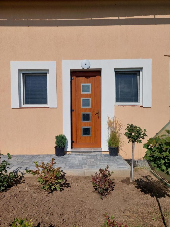 Vehlovice Apartment